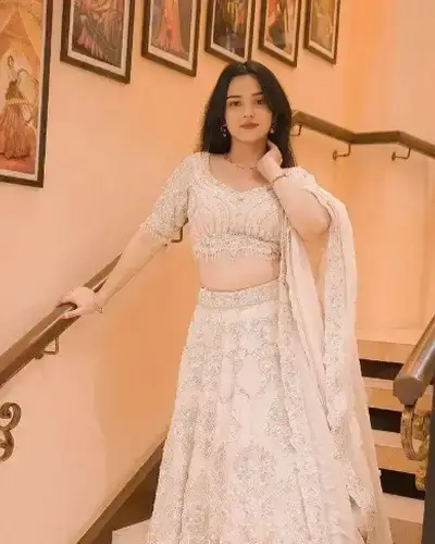 Escort Service In Jejuri
